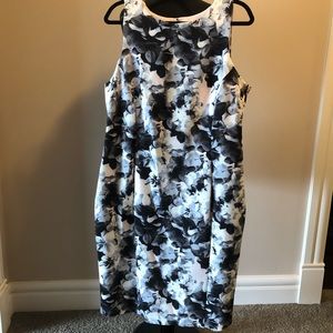 NWOT W18 floral fitted dress